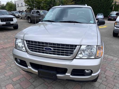 2004 Ford Explorer Limited