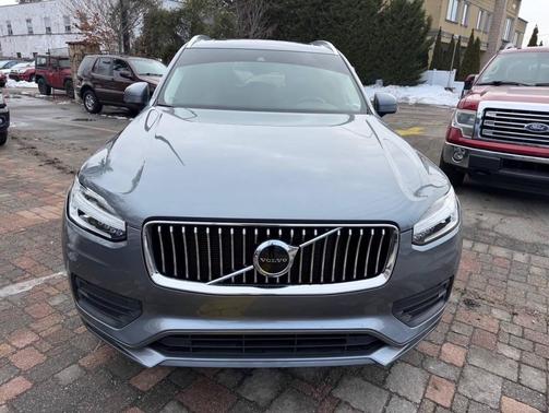 2020 Volvo XC90 T5 Momentum