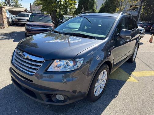 Gray 2009 Subaru Tribeca Special Edition 5-Passenger