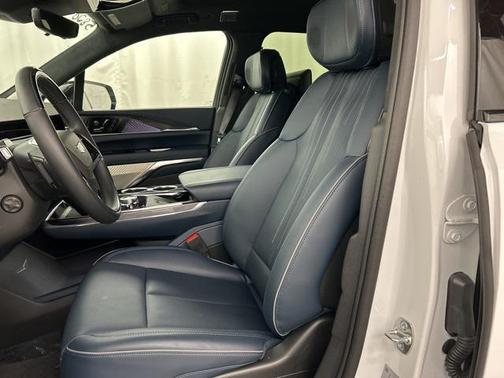 2025 Cadillac Escalade Luxury