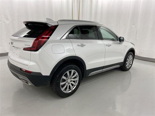 2022 Cadillac XT4 Premium Luxury