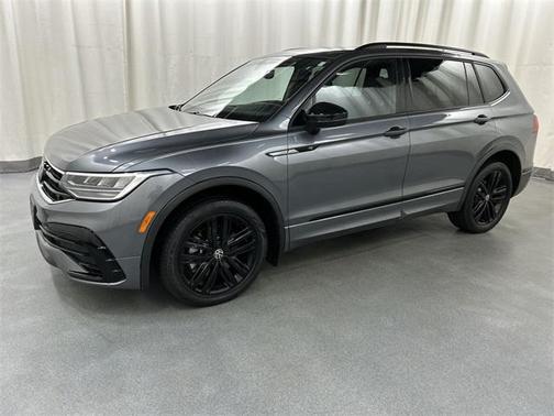 2022 Volkswagen Tiguan 2.0T SE R-Line Black 4MOTION