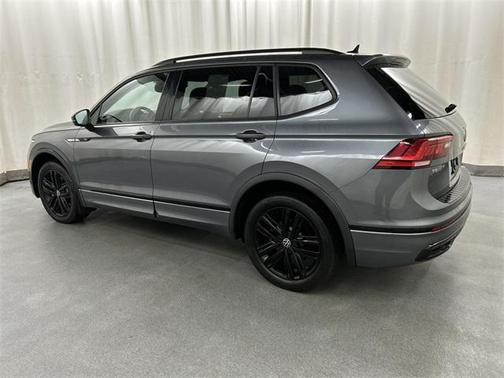2022 Volkswagen Tiguan 2.0T SE R-Line Black 4MOTION