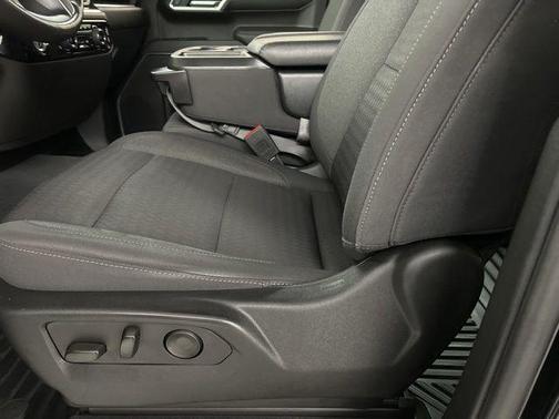 Black 2022 Chevrolet Silverado 1500 RST