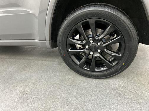 2021 Jeep Grand Cherokee Laredo