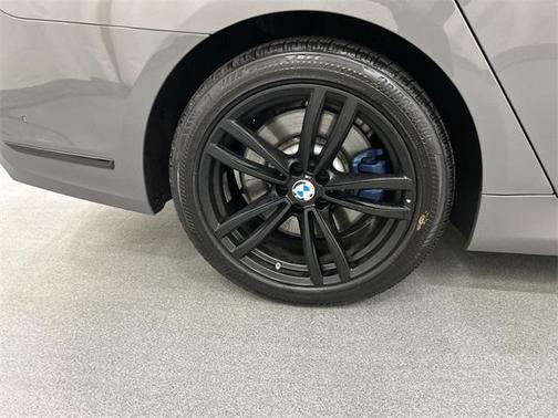 2022 BMW 750 i xDrive