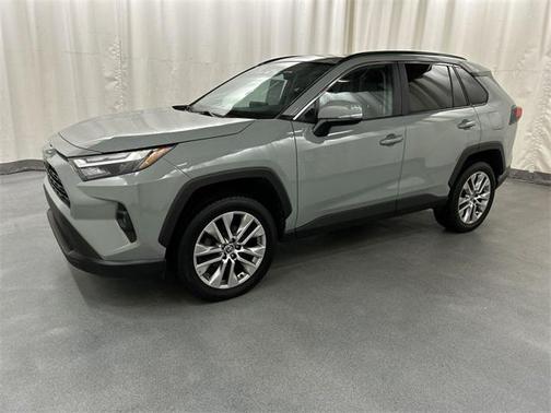 2022 Toyota RAV4 XLE Premium