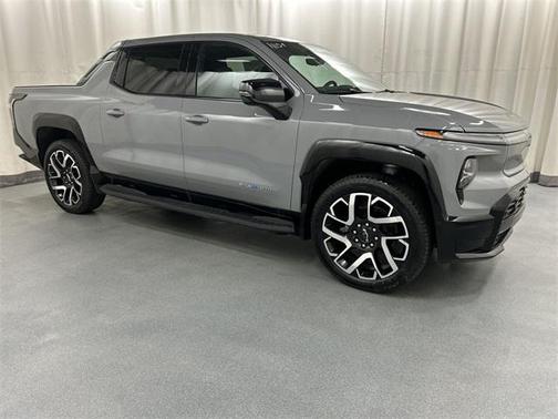 2025 Chevrolet Silverado EV RST