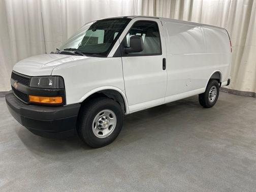 Summit White 2026 Chevrolet Express 2500 Work Van