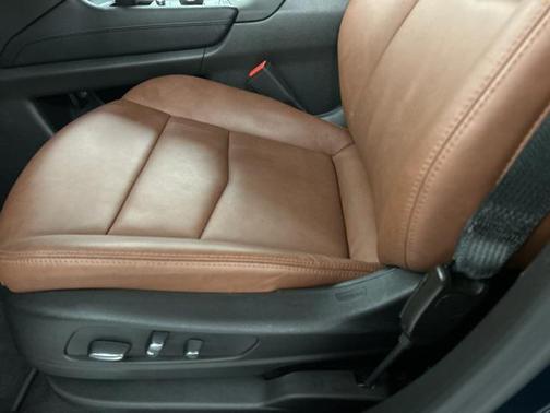 2025 Cadillac XT5 Sport