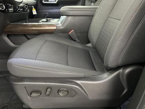 2024 Chevrolet Silverado 3500 LT