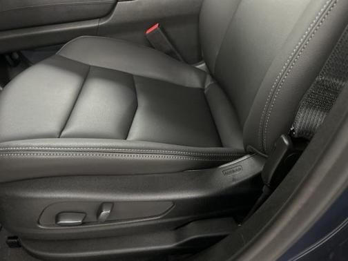2025 Cadillac XT6 Luxury AWD