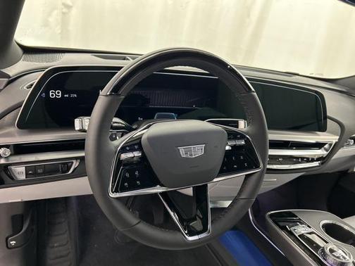 2025 Cadillac LYRIQ Luxury w/1SD