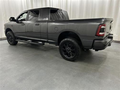 2022 RAM 2500 Big Horn Mega Cab 4x4 6'4'' Box