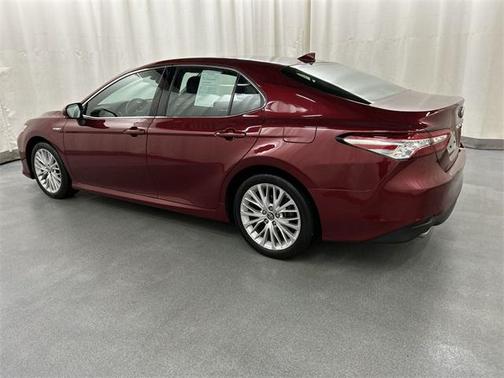 2019 Toyota Camry Hybrid XLE