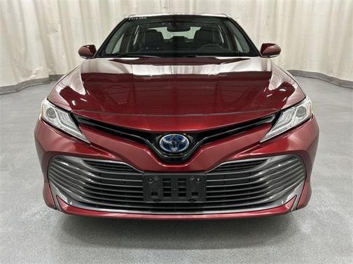 2019 Toyota Camry Hybrid XLE