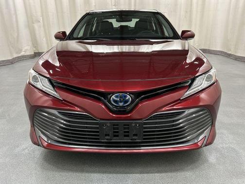 2019 Toyota Camry Hybrid XLE