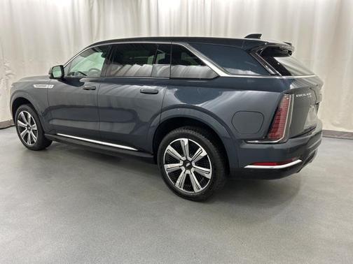 2025 Cadillac Escalade IQ Luxury 1