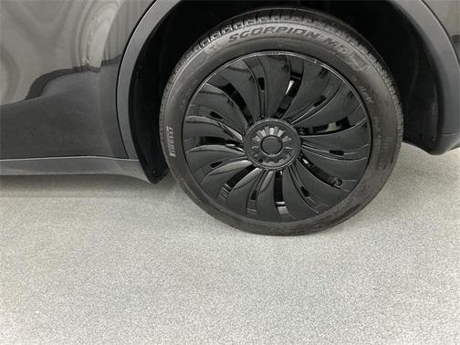 2024 Tesla Model Y Long Range Dual Motor All-Wheel Drive