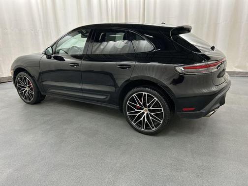 2022 Porsche Macan S