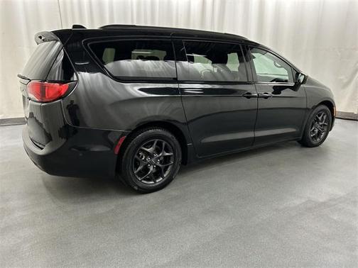 2020 Chrysler Pacifica Touring-L Plus