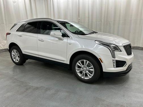 Crystal White Tricoat 2026 Cadillac XT5 Luxury