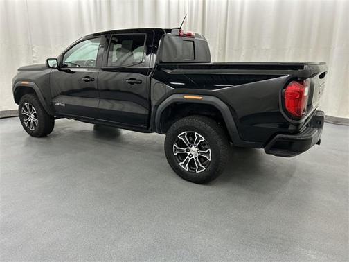 2023 GMC Canyon Base