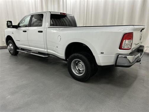 2024 RAM 3500 Big Horn Crew Cab 4x4 8' Box