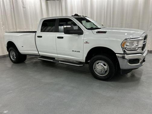 2024 RAM 3500 Big Horn Crew Cab 4x4 8' Box