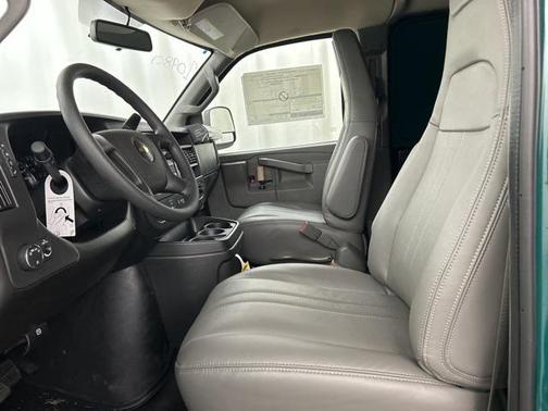 2025 Chevrolet Express 3500 RWD 3500 Regular Wheelbase WT