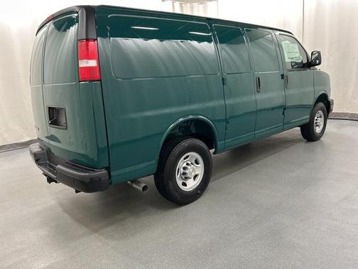 2025 Chevrolet Express 3500 RWD 3500 Regular Wheelbase WT