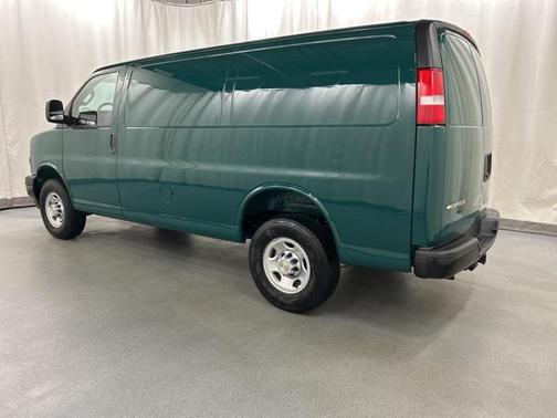 2025 Chevrolet Express 3500 RWD 3500 Regular Wheelbase WT