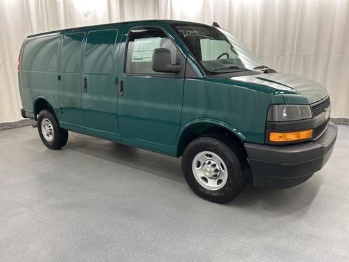 2025 Chevrolet Express 3500 RWD 3500 Regular Wheelbase WT