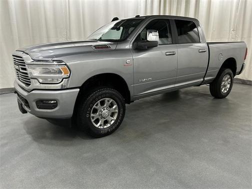 2024 RAM 2500 Laramie Crew Cab 4x4 6'4' Box