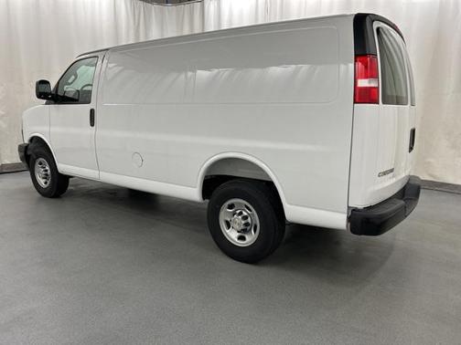 2025 Chevrolet Express 2500 RWD 2500 Regular Wheelbase WT