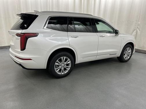 2025 Cadillac XT6 Luxury AWD