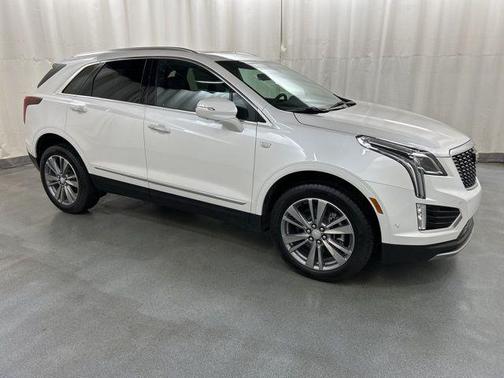 Crystal White Tricoat 2026 Cadillac XT5 Premium Luxury