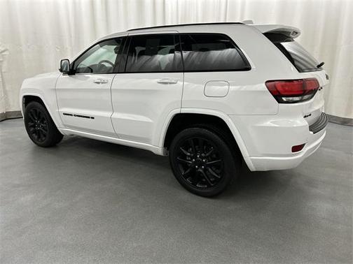 2022 Jeep Grand Cherokee Laredo