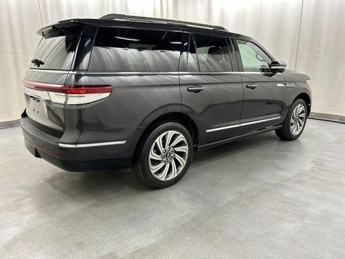 Starlight Gray Premium Colorant 2022 Lincoln Navigator Standard