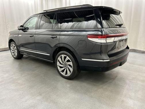 Starlight Gray Premium Colorant 2022 Lincoln Navigator Standard