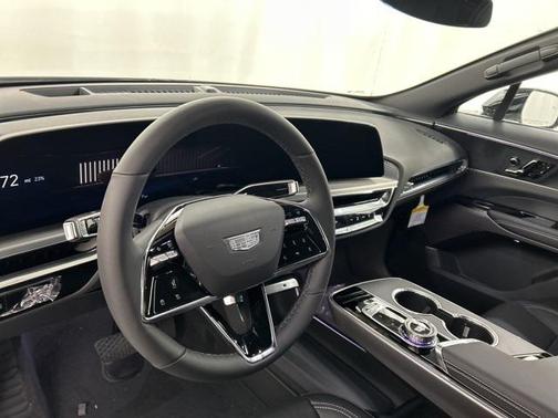 2025 Cadillac LYRIQ Luxury w/1SC