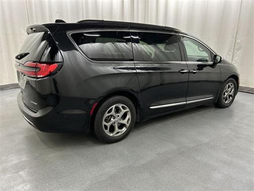 2022 Chrysler Pacifica Limited