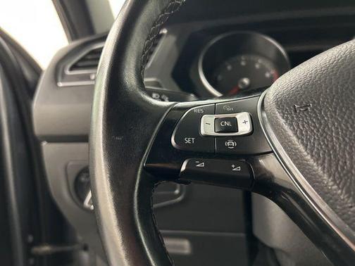 2020 Volkswagen Tiguan 2.0T SE R-Line Black 4MOTION