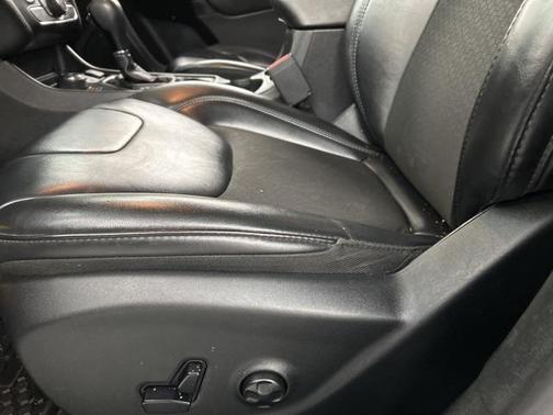 2020 Jeep Cherokee Altitude