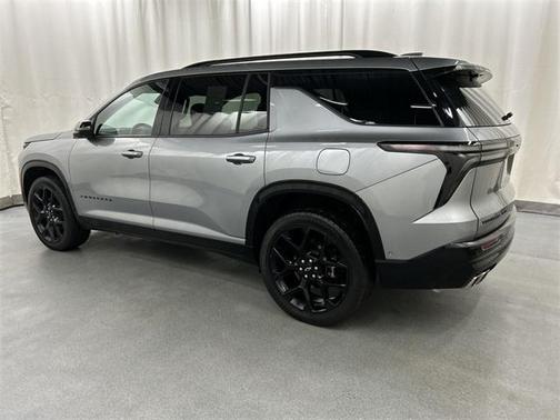 2025 Chevrolet Traverse RS