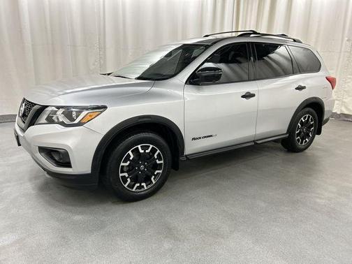 2019 Nissan Pathfinder SL