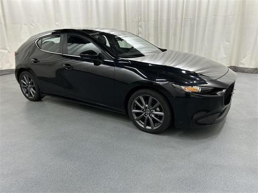 2022 Mazda Mazda3 FWD w/Preferred Package