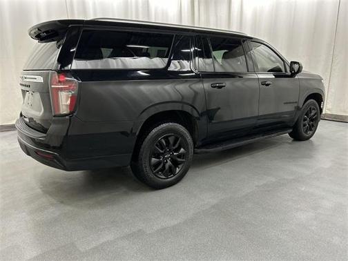 2022 Chevrolet Suburban LT