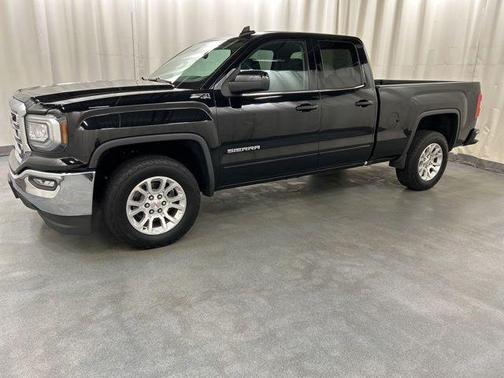 Onyx Black 2019 GMC Sierra 1500 SLE