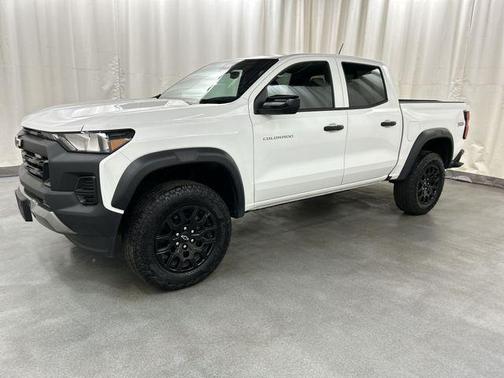 Summit White 2026 Chevrolet Colorado Trail Boss